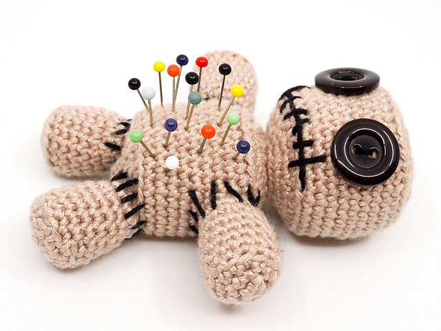 Voodoo Doll Pincushion — foto 3