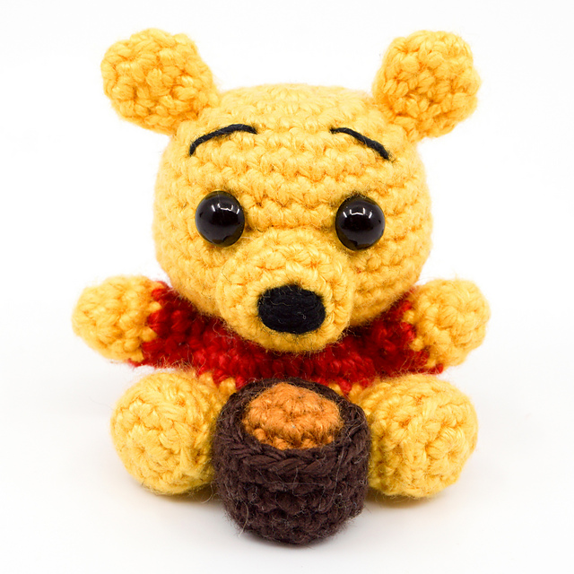 Mini Winnie the Pooh Amigurumi