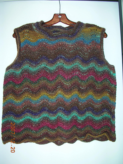 Noro Aurora Chevron Top Y-753