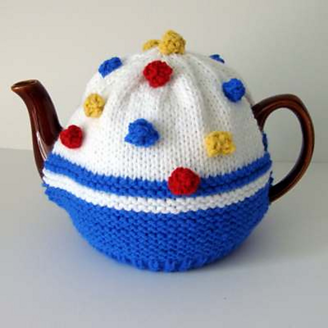 spotty dotty tea cosy