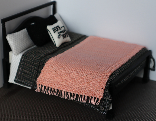 Diamond Boarder Blanket