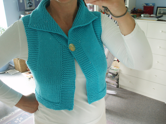 Ravelry: Short Vest pattern by Susanne Pietrzak