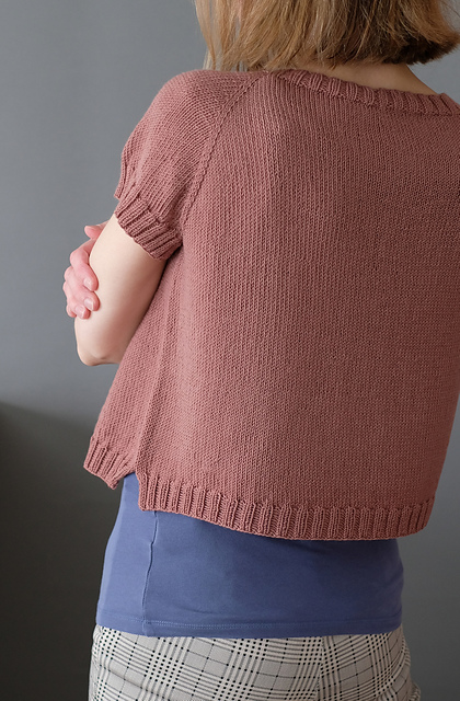 Ravelry: Minimalistic Tee pattern by SuviKnits