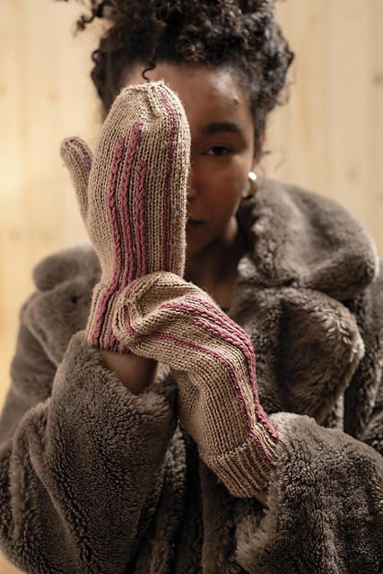 Primrose Petal Mittens