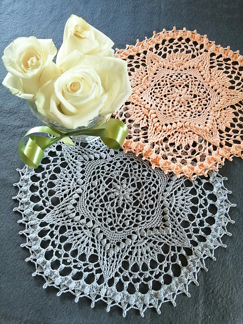 Textured doily Ludmila