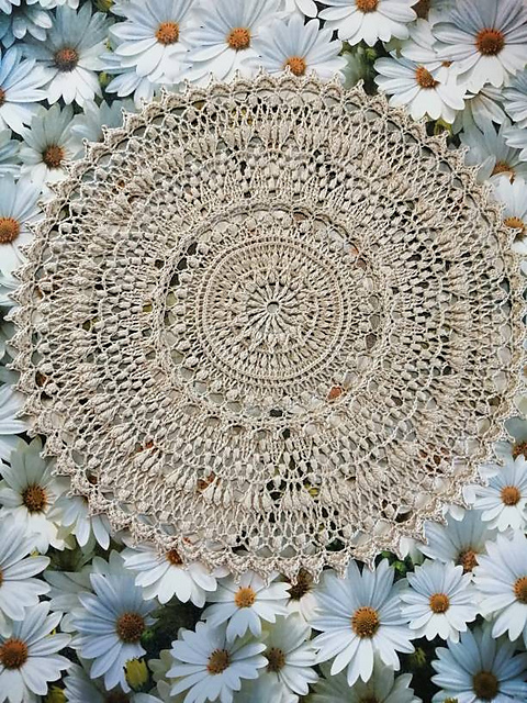 Textured doily Mulan