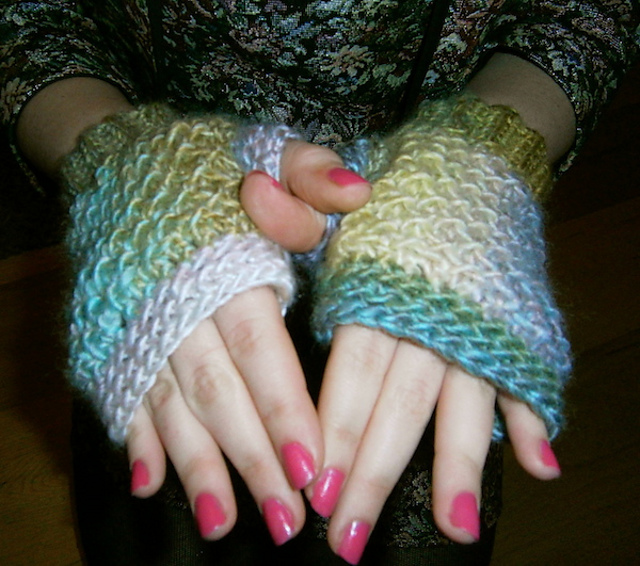Dee's Fingerless Mittens