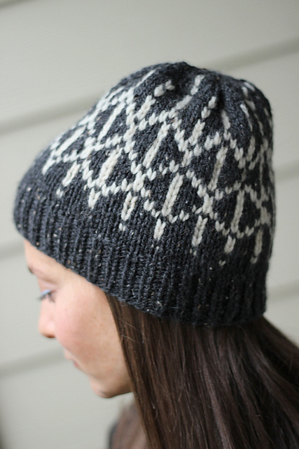 Tweed & Garlands Hat