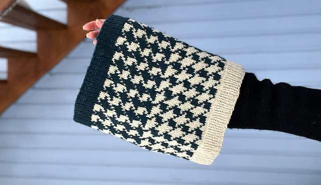Castonitis Cowl
