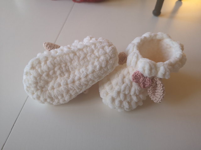 Lamb booties slippers