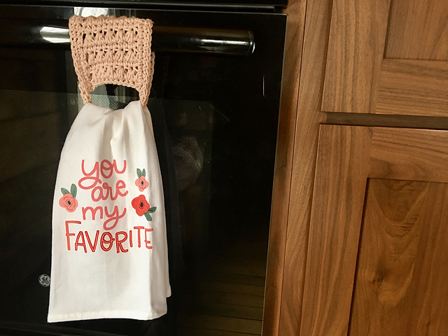 Carys Towel Topper
