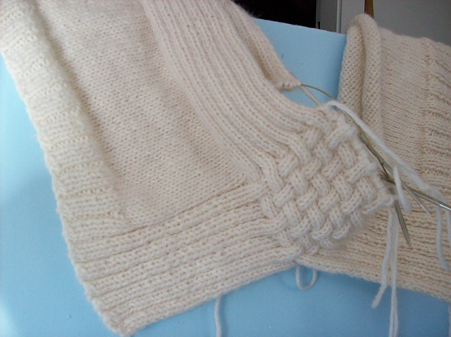 Cabled Capelet 