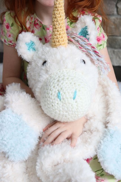Ravelry: Faux Fur Amigurumi Unicorn pattern by Emily Christine