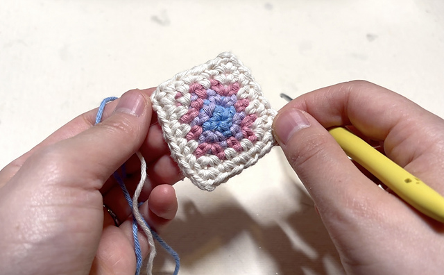 Merry-Go-Round Granny Square