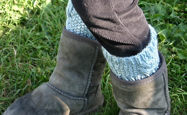 Kid's Cabled Boot Cuffs