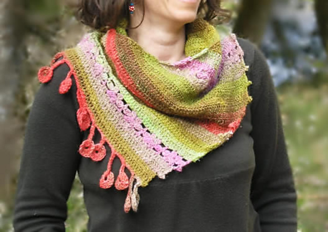 Dancing Marguerites shawl