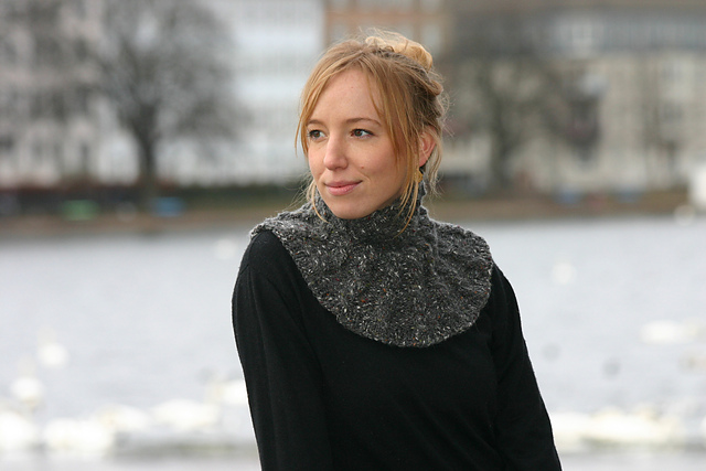 Pelerine med snoninger
