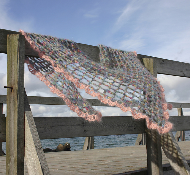 Sjal med Flæsekanter / Triangular Shawl