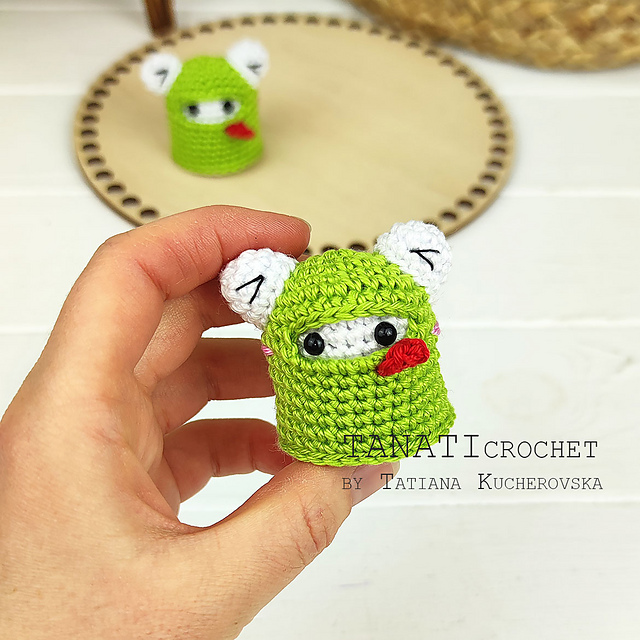 Marshmallow frog costume