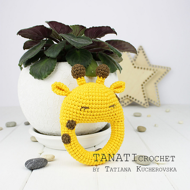 Giraffe rattle