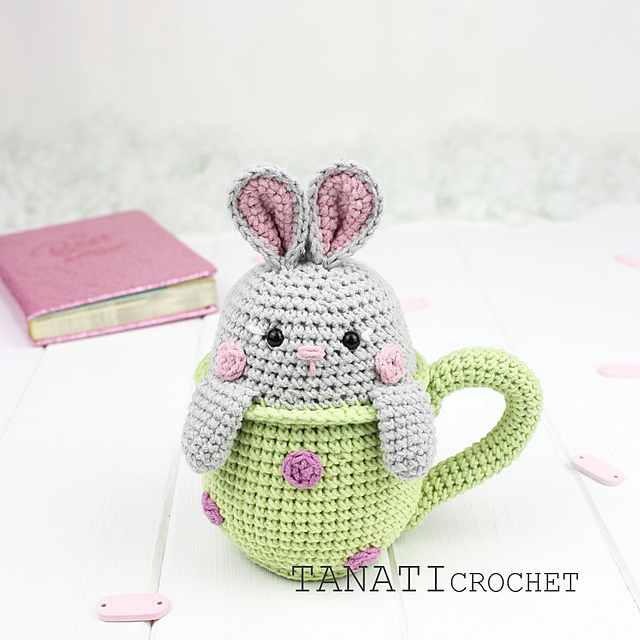 Rattle bunny in the cup