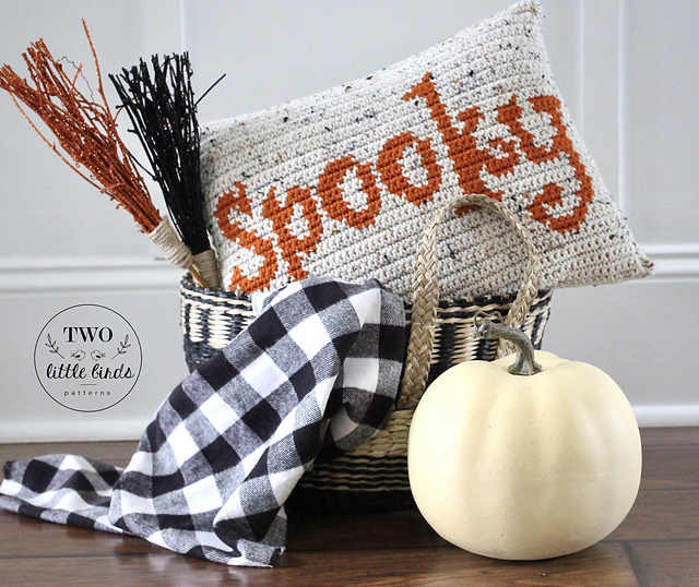 The {Spooky} Pillow