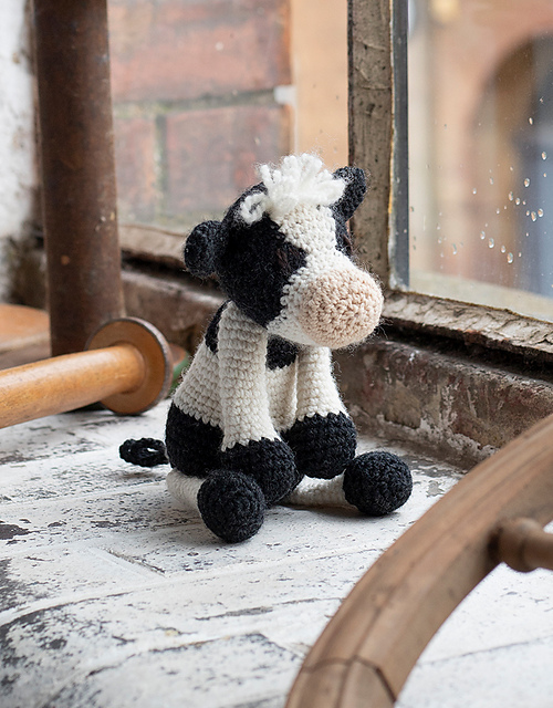 Ravelry: Sarah the Friesian Cow pattern by TOFT UK