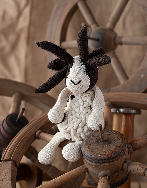 Ravelry: Lynn the Jacobs Sheep pattern by TOFT UK