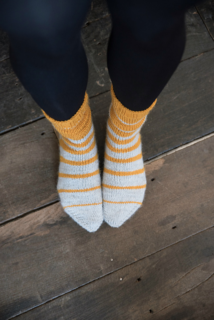 Shifting Stripe Socks