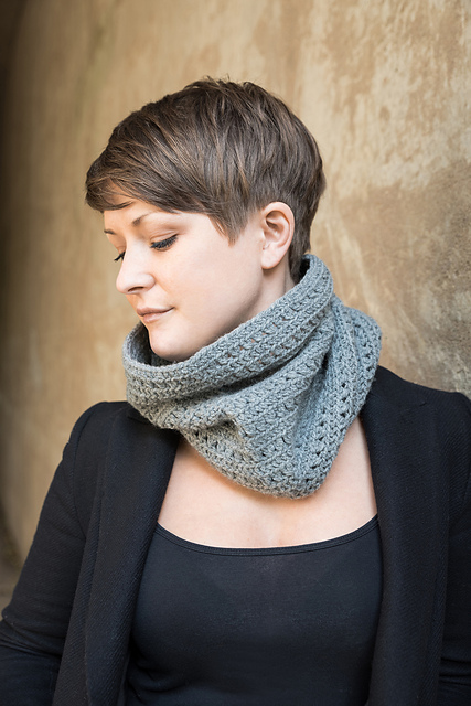 Twisted Treble Cowl