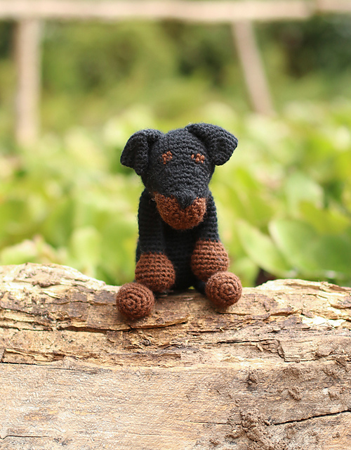 Ravelry: Ella the Rottweiler pattern by TOFT UK