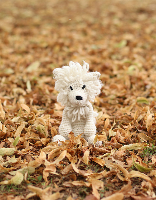 Ravelry: Angelina the Samoyed pattern by TOFT UK