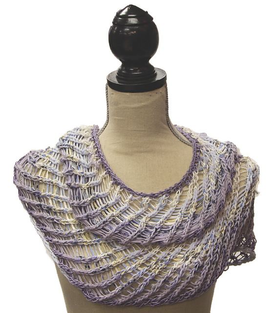 Diagonal Lace Cowl