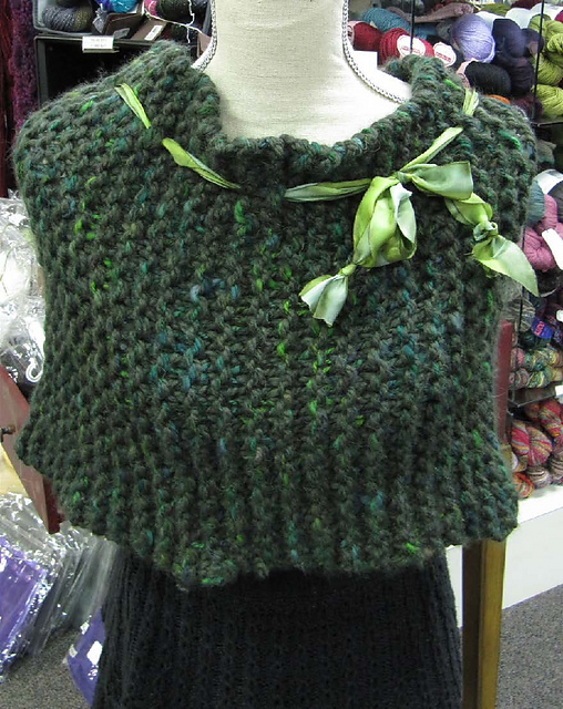 Rasta Capelet