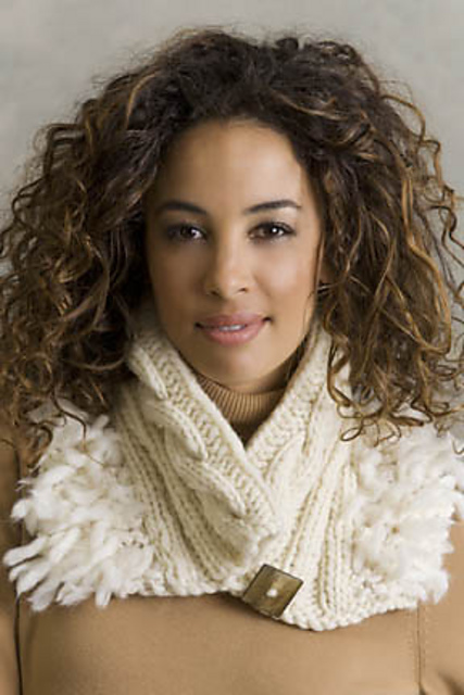 Chekhov Cabled Cowl