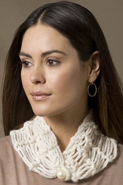 Bella Luna Neckwarmer