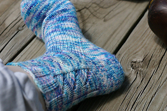 Arrow Lace Socks
