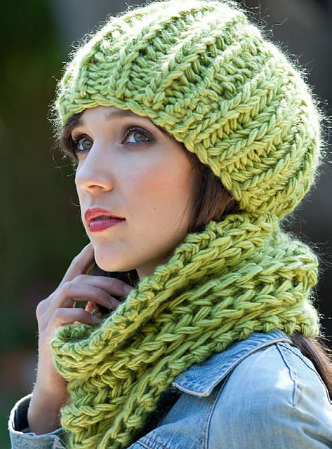 Whipped Cream Hat & Cowl
