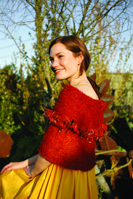 Boucle Collar with Ribbon Frill