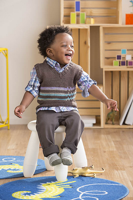 Ravelry: Zigzag Vest pattern by Helen Rose