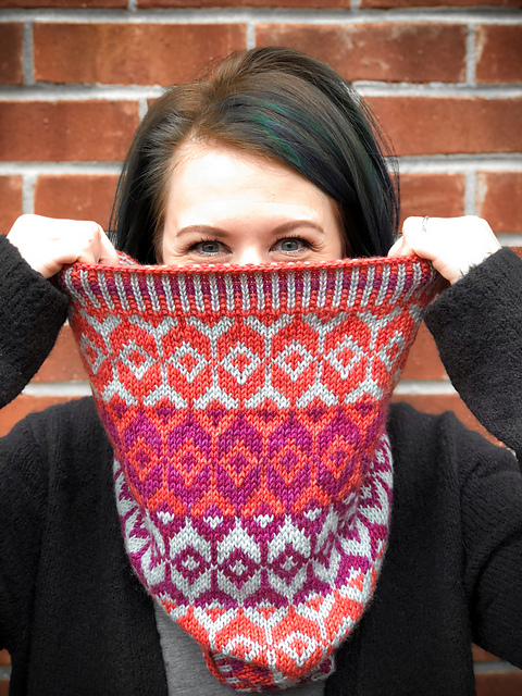 Tapetis Cowl