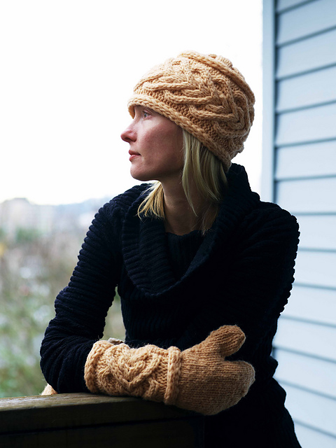 Moonshine Hat & Mitten Set