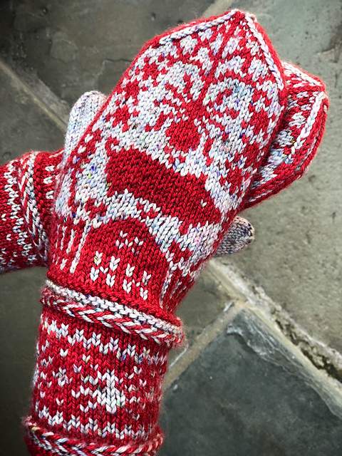 Charlotte's Web Mittens