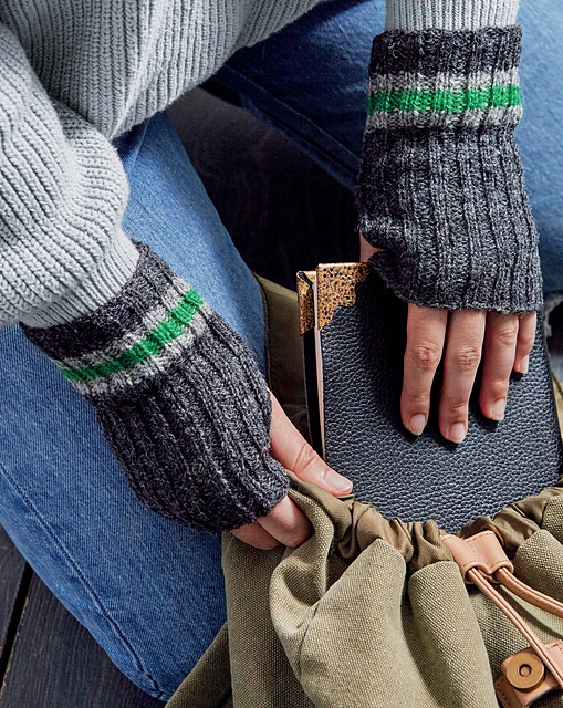Hogwarts House Fingerless Mitts