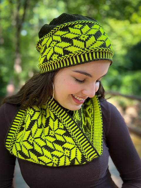 Luminosu Hat & Cowl