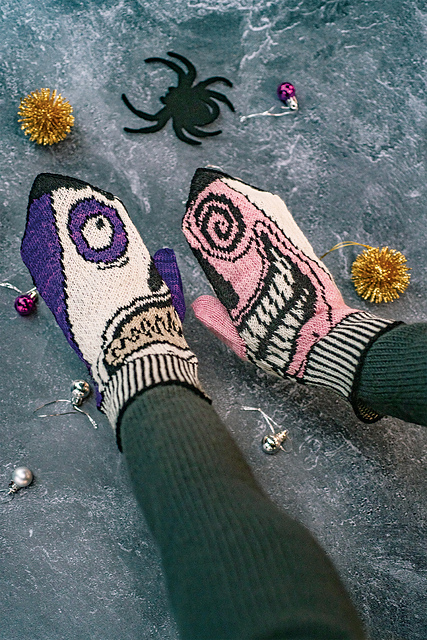 The Mayor Two-Face Mittens