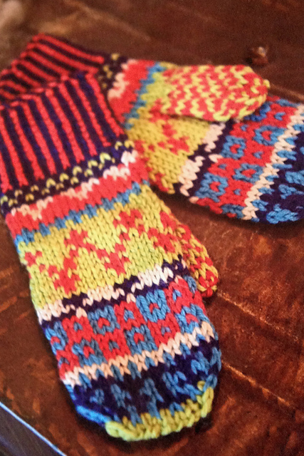 Ellis River Mittens