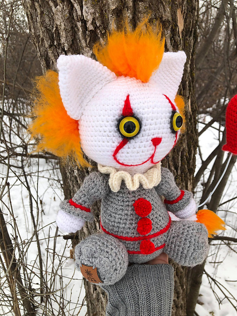 Clown cat