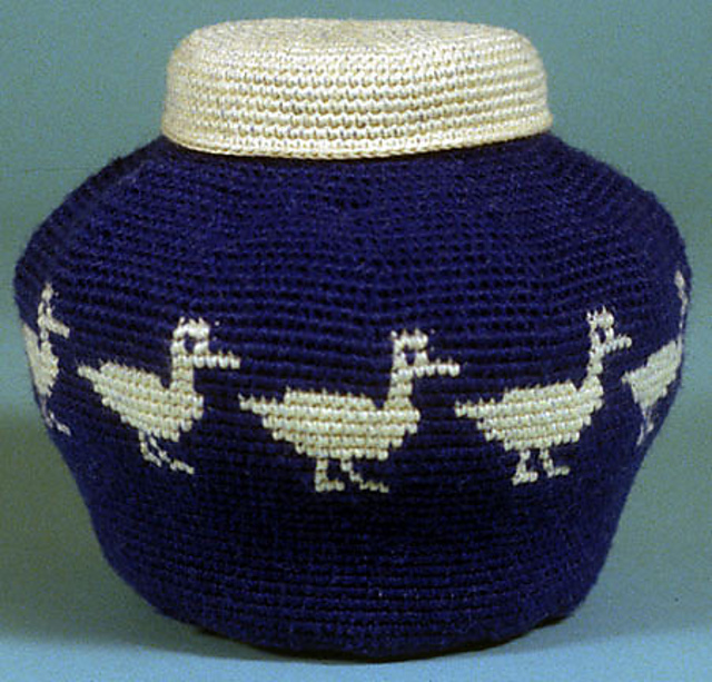 Shaped Basket With Lid