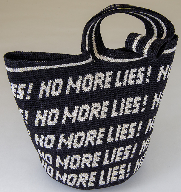 Ravelry White Lies Tote pattern by Carol Ventura